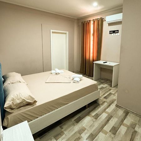 Shkodra Budget Hotel エクステリア 写真
