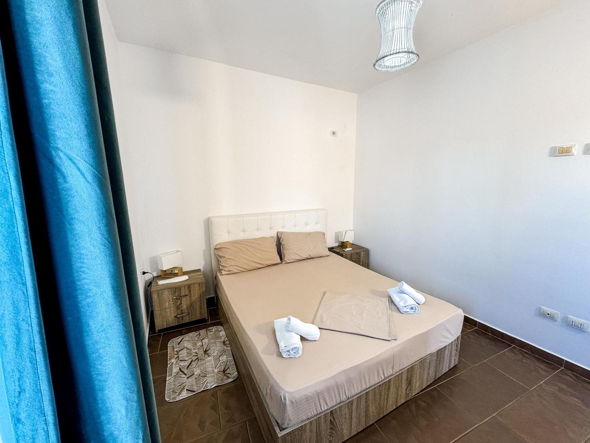 Shkodra Budget Hotel エクステリア 写真